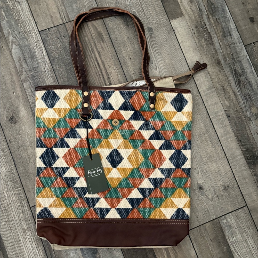 Myra Bag Geometric Pattern Tote - Multicolor